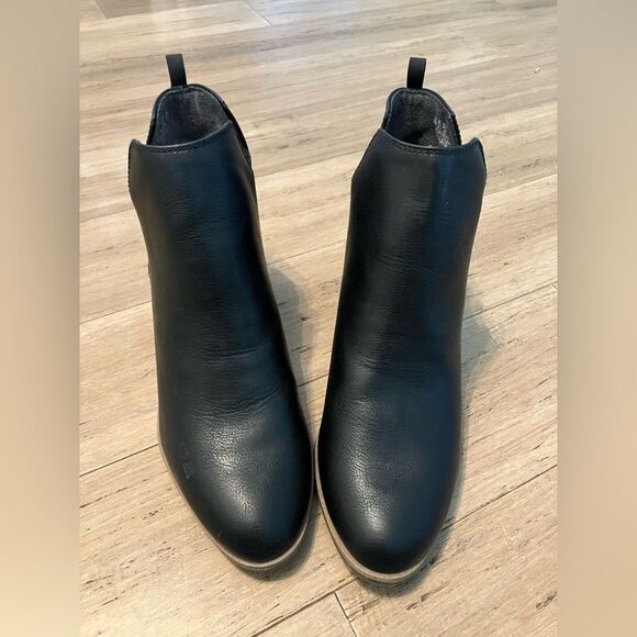 Dr. Scholl’s women’s pointed toe black heeled Chelsea boots unworn size 10 - Picture 2 of 8